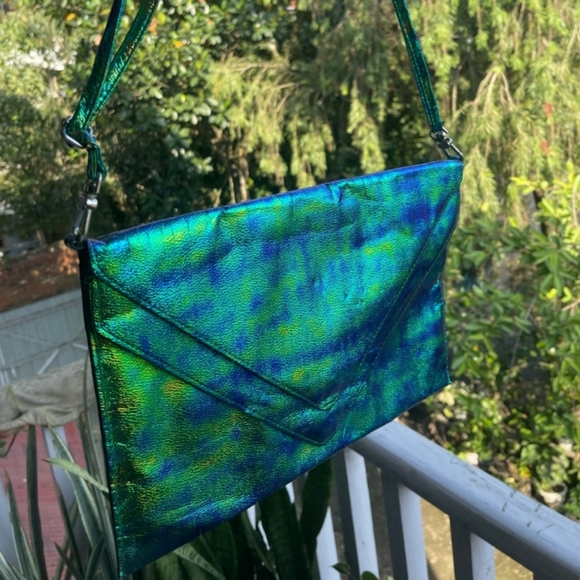 🔥 H&M Metallic Envelope bag - Picture 4 of 5